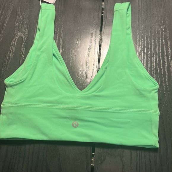 lululemon Align V-Neck Bra Light Support, A/B Cup Pistachio Green Size 6 - Picture 15 of 16